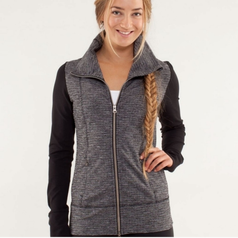 Lululemon Daily Yoga Jacket Size 6